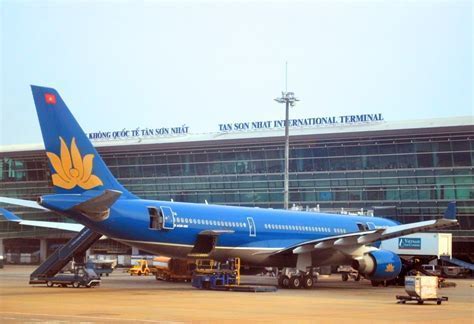 vietnam airlines boarding gate at ho chi minh international airport