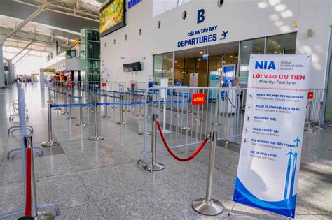 vietnam airlines jet at noi bai airport symbolizing 2024 performance peak