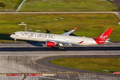 Virgin Atlantic Airbus A350-1000 Orlando International Airport arrival
