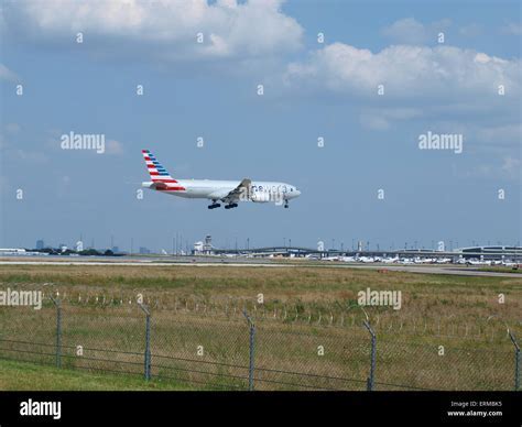 wide-angle view of aircraft lineup from Founders Plaza at DFW Airport