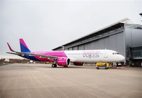 Wizz Air Airbus A321neo taxiing at Budapest Ferenc Liszt International Airport during summer operations