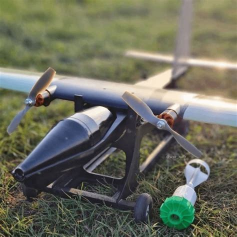 Workshop assembling low-cost attritable UAVs with 3D-printed parts and COTS components